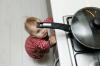 Hvordan lære et barn å lage mat