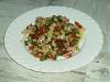 Salat med skinke og ferske grønnsaker i henhold pikant dressing