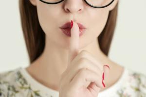 5 ting farlig å snakke med andre: holde dem hemmelig