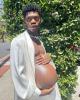 Rapperen Lil Nas X arrangerte en gravid fotografering
