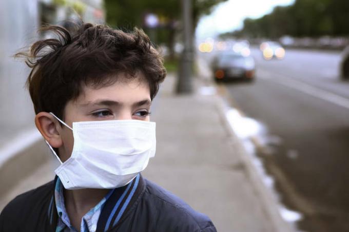 Helseministeren i Ukraina fortalte hvor mange masker om dagen du trenger for å gi et barn på skolen
