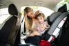 Drivere står overfor en økning i bot for uriktig transport av barn i bilen