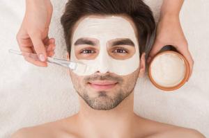 En hudlege kåret de mest populære mytene om kosmetikk