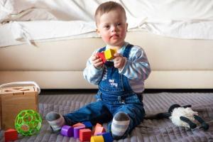 Rehabiliteringssentre for barn med Downs syndrom i Ukraina: adresser og telefonnumre