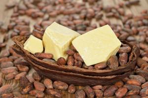 Hvordan bli kvitt rynker med kakaosmør