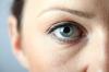 Hvordan gjøre huden under øynene av elastisk