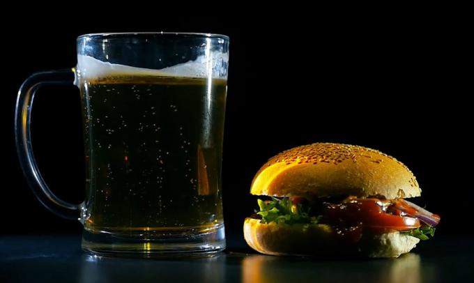Hamburger og øl - Burger og øl