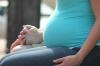 Hvordan velge riktig badedrakt for en gravid kvinne: de beste tipsene