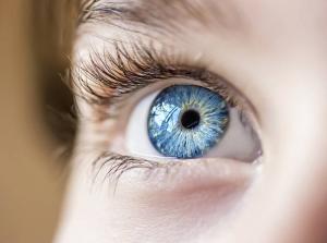 Hvordan oppdage synsproblemer hos barnet: råd øyelege