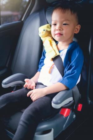 Bilstolsalternativ: hvordan velge en booster for barnet ditt?