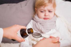 5 myter om barns hoste, som fortsatt tror foreldre