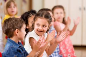 7 psykologiske aspektene ved å forberede et barn for skolen